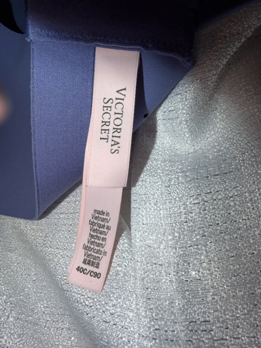 VSX Featherweight Max™ Sports Bra from Victoria's Secret. - Picture 2 of 5